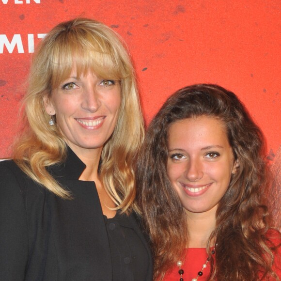 EXCLUSIF - STEFANIE (STEPHANIE) JARRE ET SA FILLE - PARIS LE 11 09 2012 - PREMIERE DE LA PIECE " ANNE FRANK " DE ERIC EMMANUEL SCHMITT AU THEATRE RIVE GAUCHE A PARIS11/09/2012 - PARIS