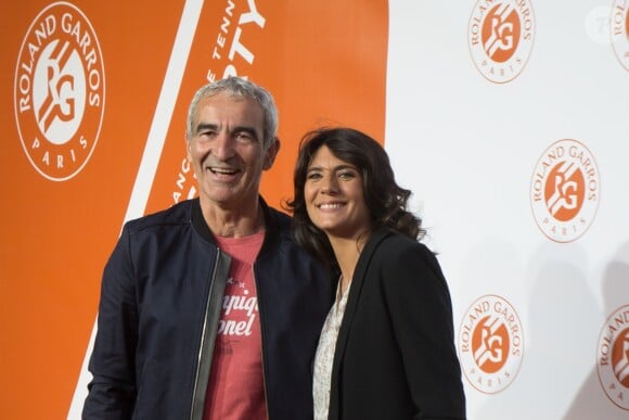 Raymond Domenech et sa compagne Estelle Denis - Photocall de la soirée des joueurs "Roland-Garros 2016" au Petit Palais à Paris le 19 mai 2016.