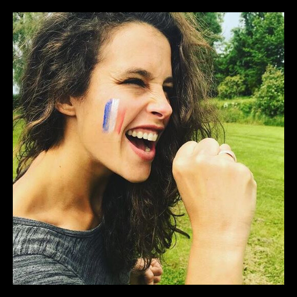 Clémence Castel (Koh-Lanta) : supportrice sexy des Bleus ! - Instagram, juillet 2018