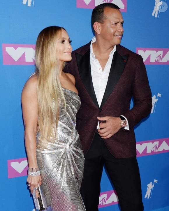 Jennifer Lopez et son compagnon Alex Rodriguez aux MTV Video Music Awards 2018 à New York, le 20 août 2018.