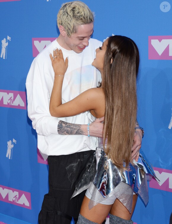 Ariana Grande et son fiancé Pete Davidson aux MTV Video Music Awards 2018 à New York, le 20 août 2018.
