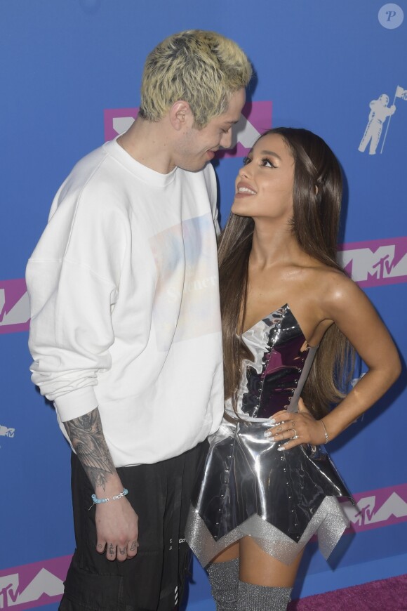 Pete Davidson et sa fiancée Ariana Grande aux MTV Video Music Awards 2018 à New York, le 20 août 2018.