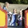 La princesse Estelle de Suède, accompagnée par ses parents la princesse héritière Victoria de Suède et le prince Daniel, a fait sa rentrée en classe pré-scolaire au Campus Manilla à Stockholm le 21 août 2018.