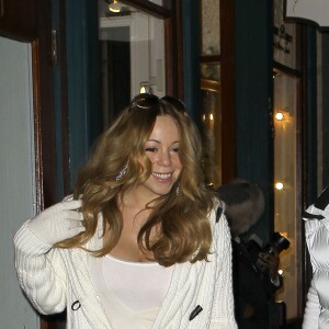 En 2011, Mariah Carey a donné naissance à ses jumeaux, Monroe et Moroccan. Elle avait 42 ans.