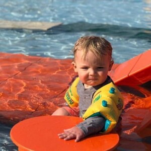 Katherine Heigl a partagé des photos de sa journée à la piscine avec sa famille sur Instagram, août 2018