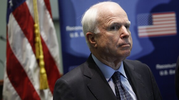 John McCain : Atteint d'un cancer du cerveau, le sénateur renonce à se battre