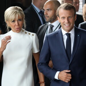 Le président Emmanuel Macron et sa épouse Brigitte Macron ont assisté à la la réception de retour offerte en l'honneur de Sa Majesté la reine Margrethe II de Danemark sur le parvis du théâtre royal de Copenhague, le 29 août 2018. © Ludovic Marin / Pool / Bestimage