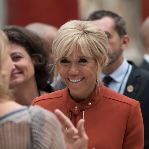 Le président Emmanuel Macron et son épouse Brigitte rencontrent des artistes lors de la visite du musée Ny Carlsberg Glyptotek à Copenhague le 29 août 2018 © Jacques Witt / Pool / Bestimage