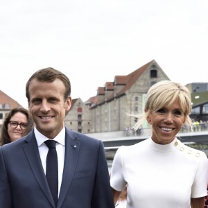 Le président Emmanuel Macron et sa épouse Brigitte Macron ont assisté à la réception de retour offerte en l'honneur de Sa Majesté la reine Margrethe II de Danemark sur le parvis du théâtre royal de Copenhague, le 29 août 2018.