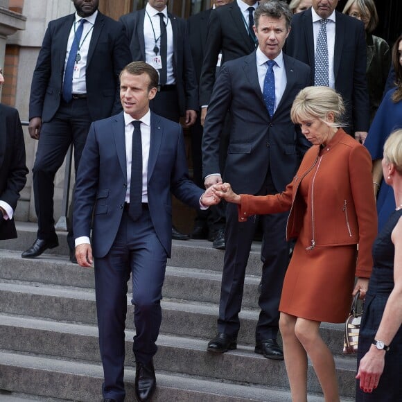 La princesse Mary, le prince Frederik de Danemark, le président Emmanuel Macron et son épouse Brigitte Macron quittent le musée Ny Carlsberg Glyptotek de Copenhague, le 29 août 2018.