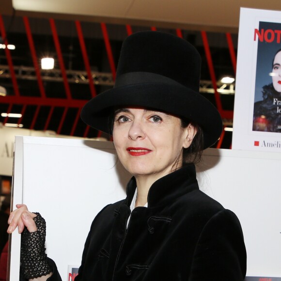 Amélie Nothomb lors du salon du livre de Paris le 17 Mars 2018 à la Porte de Versailles de Paris. © Denis Guignebourg/Bestimage