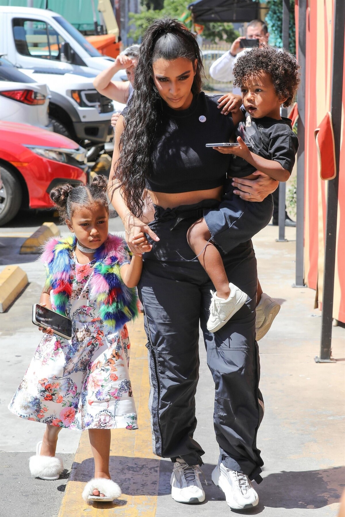 Kim Kardashian : A 5 ans, North West est accro au maquillage ! - Purepeople