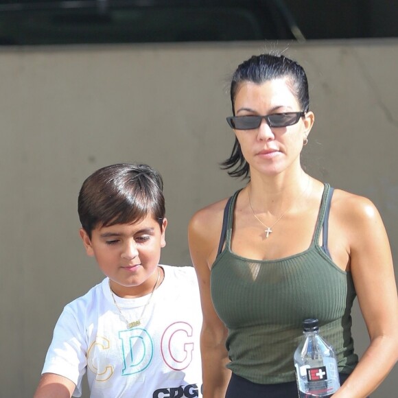 Exclusif - Kourtney Kardashian et son fils Mason ont été aperçus à la sortie de leur cours d'art à Woodland Hills, le 31 aout 2018.