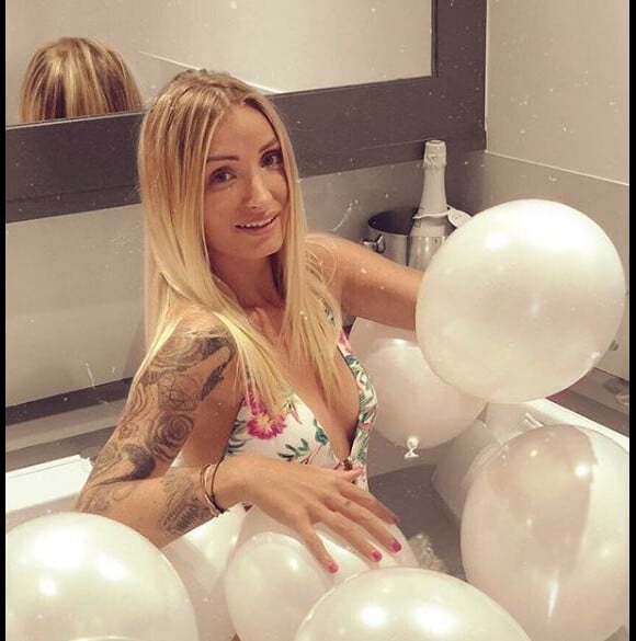 Beverly en maillot de bain et souriante sur Instagram, 7 août 2018