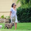 Exclusif - Doria Ragland, la mère de Meghan Markle, duchesse de Sussex, promenant ses chiens dans son quartier à Los Angeles le 21 août 2018.