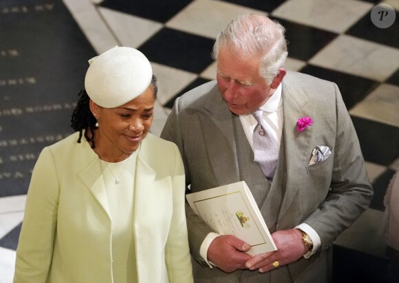 Doria Ragland, la mère de Meghan Markle, avec le prince Charles en la chapelle St George lors du mariage de Meghan et du prince Harry le 19 mai 2018 à Windsor.