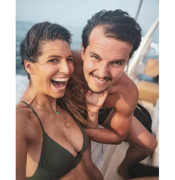 Laury Thilleman et son chéri Juan Arbelaez amoureux à Port-cros le 31 juillet 2018.