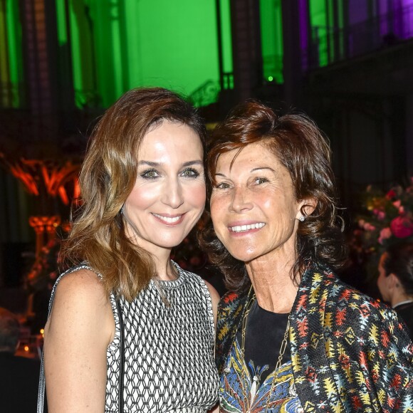 Exclusif - Elsa Zylberstein et Sylvie Rousseau - Dîner de Gala de la 30e Biennale de Paris au Grand Palais, le 6 septembre 2018 © Luc Castel - Julio Piatti / Bestimage