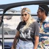 Exclusif - Jay-Z et sa femme Beyoncé arrivent en bateau à Nice avec un sac de la marque Bottega Veneta avant de se produire sur la scène de l'Allianz Riviera le 17 juillet 2018.