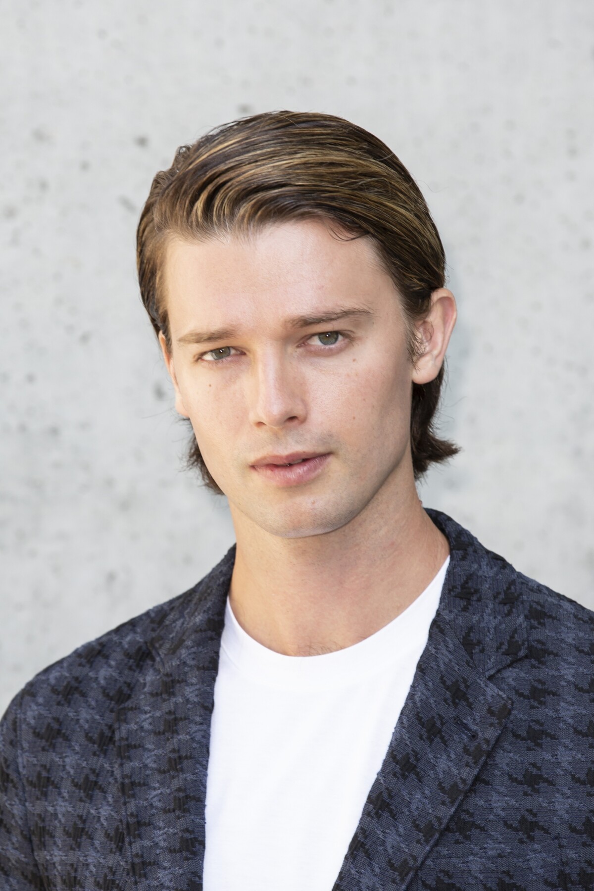 Photo Patrick Schwarzenegger au d fil Giorgio Armani lors de la