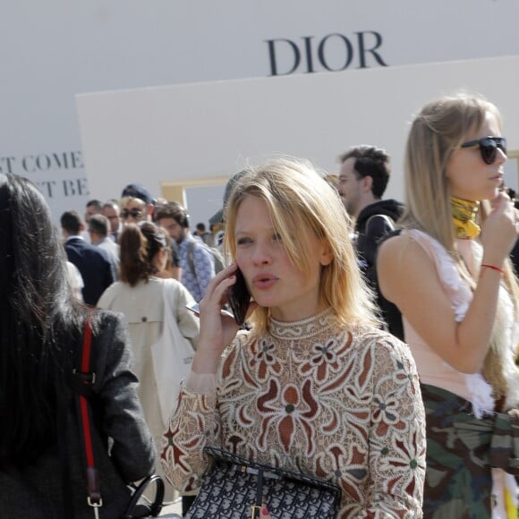 Mélanie Thierry à la sortie du défilé Christian Dior à l'Hippodrome de Longchamp. Paris, le 24 septembre 2018. © CVS / Veeren / Bestimage