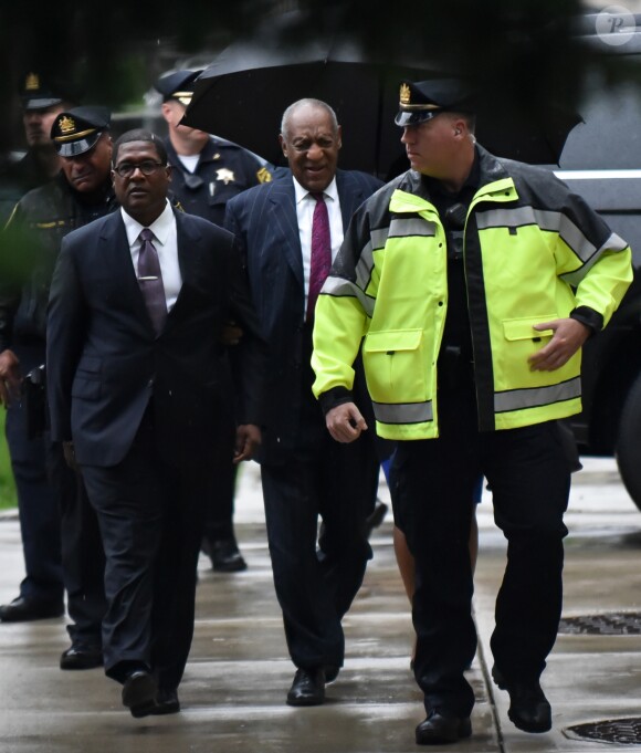 L'acteur Bill Cosby, reconnu coupable d'agression sexuelle, arrive au tribunal à Norristown, pour connaître la peine à laquelle il devra se soumettre. Le 25 septembre 2018