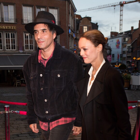 Vanessa Paradis et son compagnon Samuel Benchetrit lors de la cérémonie de clôture du 32e Festival International du Film Francophone de Namur. Le film "Chien" de Samuel Benchetrit a remporté trois prix: le Bayard d'Or du Meilleur film, le Bayard du Meilleur scénario ainsi que le Bayard du Meilleur comédien pour Vincent Macaigne. Namur, le 6 octobre 2017. © Alain Rolland/ImageBuzz/Bestimage