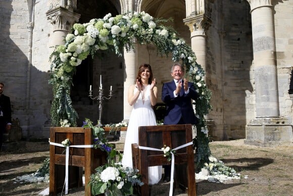 Exclusif - Mario Luraschi et sa femme Clémence Faivre - Cérémonie de mariage de Mario Luraschi et Clémence Faivre à l'Abbaye de Chaalis au centre de la forêt d'Ermenonville, à Fontaine-Chaalis, France, le 15 septembre 2018. Le couple a ensuite convié les invités chez eux au Tipi (une maison en rondins de bois et ses nouvelles écuries) sur les vestiges du zoo de Jean Richard). © Jacovides-Moreau/Bestimage