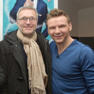 Laurent Ruquier et JeanFi Janssens au cocktail après la générale du spectacle "JeanFi (Janssens) Décolle" à l'Alhambra à Paris, le 7 décembre 2017. © Giancarlo Gorassini/Bestimage