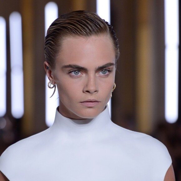 Cara Delevingne - Défilé Balmain, collection printemps-été 2019 à l'Hôtel de Ville. Paris, le 28 septembre 2018.