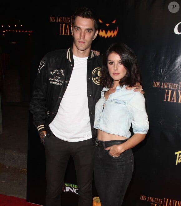 Shenae Grimes et son mari Josh Beech à la 8ème soirée annuelle Haunted Hayride à Los Angeles, le 9 octobre 2016