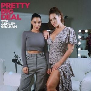 Kim Kardashian et Ashley Graham discutent dans le 1er épisode du podcast "Pretty Big Deal". Octobre 2018.