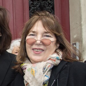 Jane Birkin - Cérémonie d'inauguration de la plaque commémorative en l'honneur de Serge Gainsbourg, au 11 bis Rue Chaptal (où le chanteur passa une partie de son enfance), à Paris. Le 10 Mars 2016