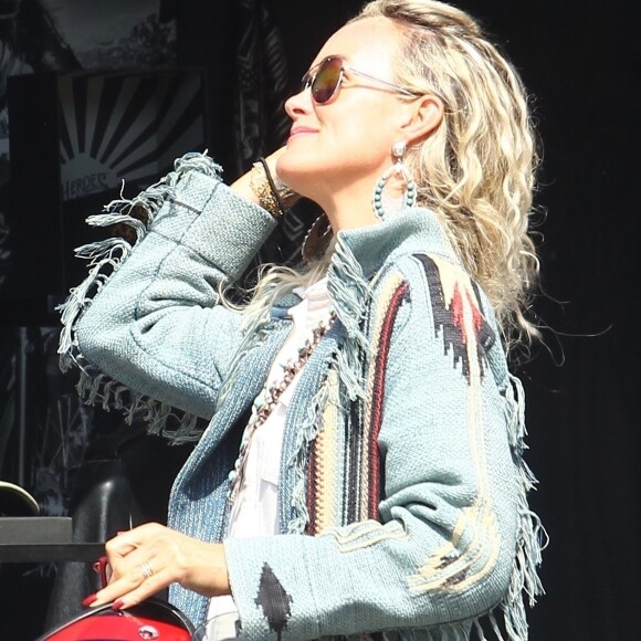 Exclusif - Laeticia Hallyday fait une grande virée sur les Harley-Davidson de Johnny avec Pierre Billon, Philippe Fatien et Fabrice Le Ruyet (mari d'Anne Marcassus) à Los Angeles le 28 septembre 2018.