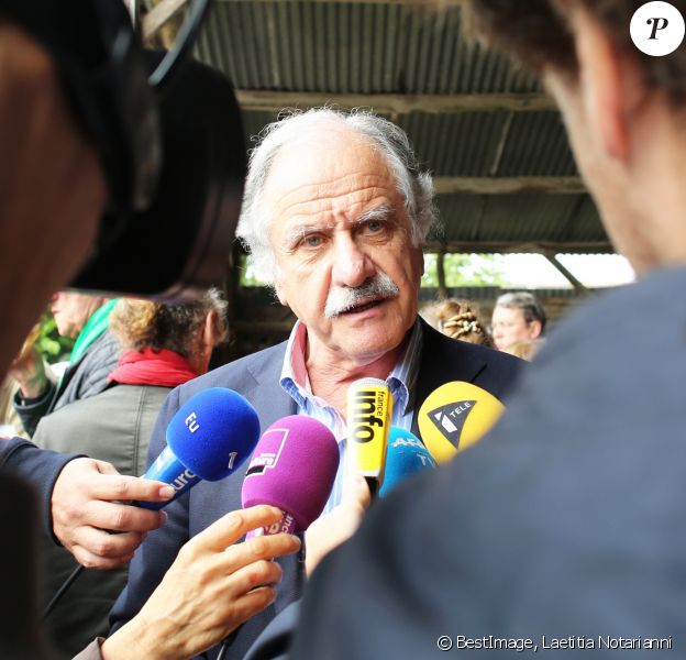 Noël Mamère à la conférence de presse d'Europe Ecologie les Verts (EELV) avant le référendum sur le nouvel aéroport de Notre-Dame-des-Landes. Nantes, le 22 juin 2016. © Laetitia Notarianni/Bestimage