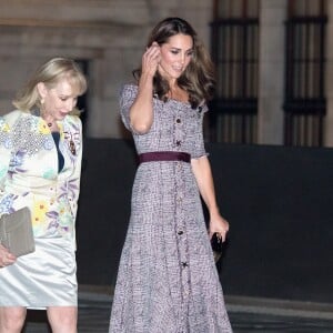 Kate Middleton, duchesse de Cambridge, assiste à l'ouverture du département de la photographie du V&A (Victoria and Albert) Museum à Londres, le 10 octobre 2018.