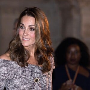 Kate Middleton, duchesse de Cambridge, assiste à l'ouverture du département de la photographie du V&A (Victoria and Albert) Museum à Londres, le 10 octobre 2018.