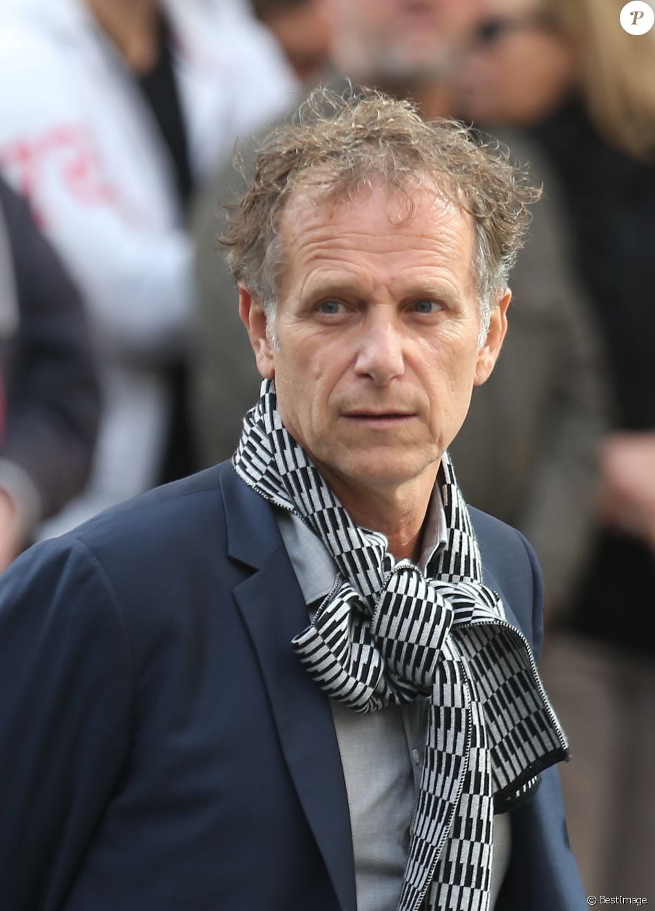 Charles Berling lors des obsèques de Jean Rochefort en l'église Saint