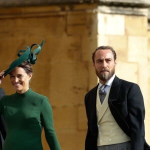 Pippa Middleton (enceinte) avec son frère James et son mari James Matthews - Les invités arrivent à la chapelle St. George pour le mariage de la princesse Eugenie d'York et Jack Brooksbank au château de Windsor, Royaume Uni, le 12 octobre 2018.