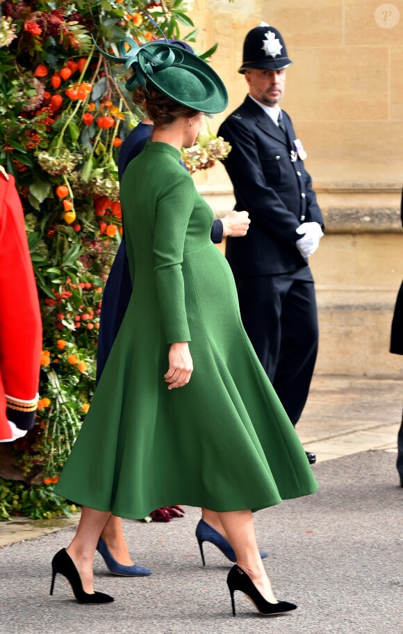 Pippa Middleton (enceinte) avec son frère James et son mari James Matthews - Les invités quittent la chapelle St. George après le mariage de la princesse Eugenie d'York et Jack Brooksbank au château de Windsor, Royaume Uni, le 12 octobre 2018.