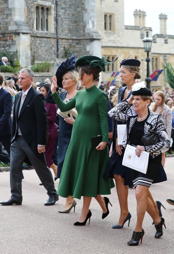 Pippa Middleton (enceinte) avec son frère James et son mari James Matthews à la chapelle St. George pour le mariage de la princesse Eugenie d'York et Jack Brooksbank au château de Windsor, Royaume Uni, le 12 octobre 2018.