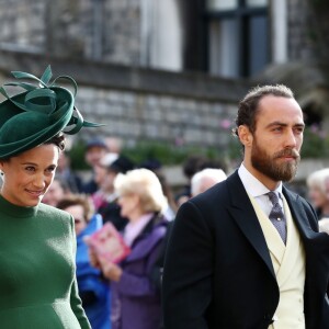 Pippa Middleton (enceinte) avec son frère James et son mari James Matthews - Les invités arrivent à la chapelle St. George pour le mariage de la princesse Eugenie d'York et Jack Brooksbank au château de Windsor, Royaume Uni, le 12 octobre 2018.