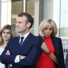 Le président de la République française Emmanuel Macron et sa femme la première dame Brigitte Macron visitent la Maison Charles-Aznavour à Erevan, Arménie, le 11 octobre 2018.© Dominique Jacovides/Bestimage