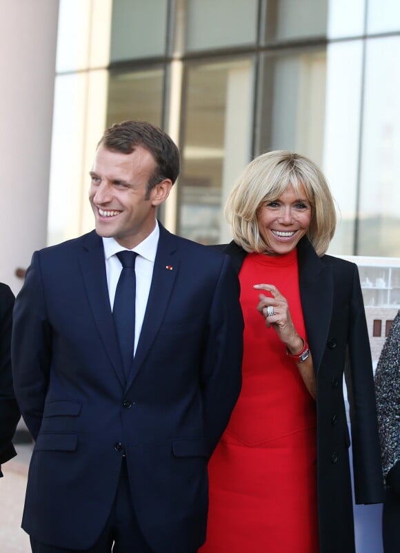 Le président de la République française Emmanuel Macron et sa femme la première dame Brigitte Macron visitent la Maison Charles-Aznavour à Erevan, Arménie, le 11 octobre 2018. © Dominique Jacovides/Bestimage