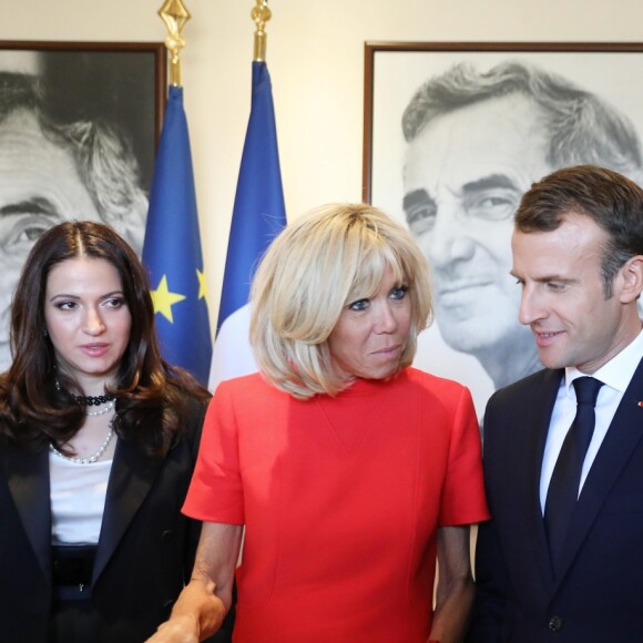 Le président de la République française Emmanuel Macron, sa femme la Première Dame Brigitte Macron, Nicolas Aznavour (Fils de Charles Aznavour) et sa femme Kristina Sarkisyan - Le président de la République française et sa femme la Première Dame visitent la Maison Charles-Aznavour à Erevan, Arménie, le 11 octobre 2018. © Dominique Jacovides/Bestimage