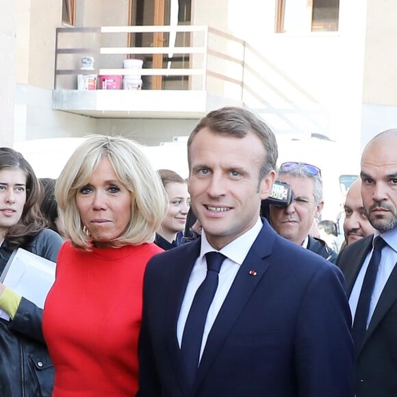 Le président de la République française Emmanuel Macron et sa femme la Première Dame Brigitte Macron (Trogneux) - Le président de la République française et sa femme la Première Dame visitent la Maison Charles-Aznavour à Erevan, Arménie, le 11 octobre 2018. © Dominique Jacovides/Bestimage