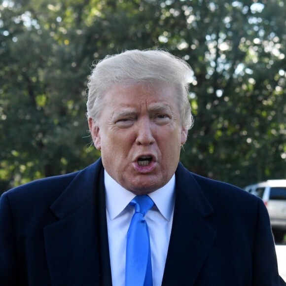Donald Trump reçoit le pasteur Andrew Brunson et sa femme Norine Brunson à la Maison Blanche à Washington, le pasteur a été libéré de prison en Turquie après une longue détention le 13 octobre 2018.