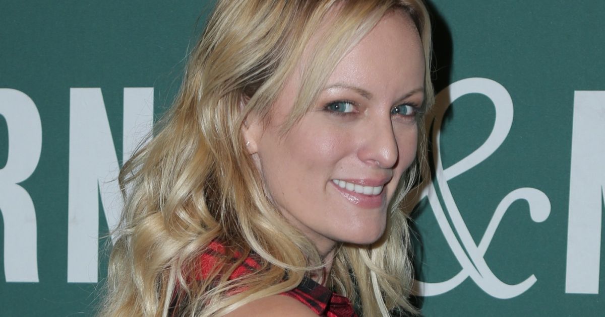 Stormy Daniels En Promotion Pour Son Livre Full Disclosure La