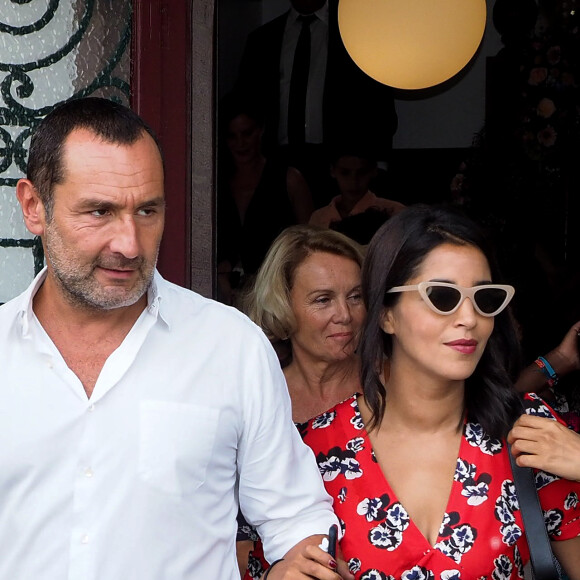 Gilles Lellouche, Leïla Bekhti lors du mariage civil de Vincent Cassel et Tina Kunakey à la mairie de Bidart, pays basque le 24 août 2018. © Patrick Bernard / Guillaume Collet / Bestimage