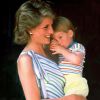 La princesse Diana et son fils le prince Harry à Palma de Majorque. 1986.